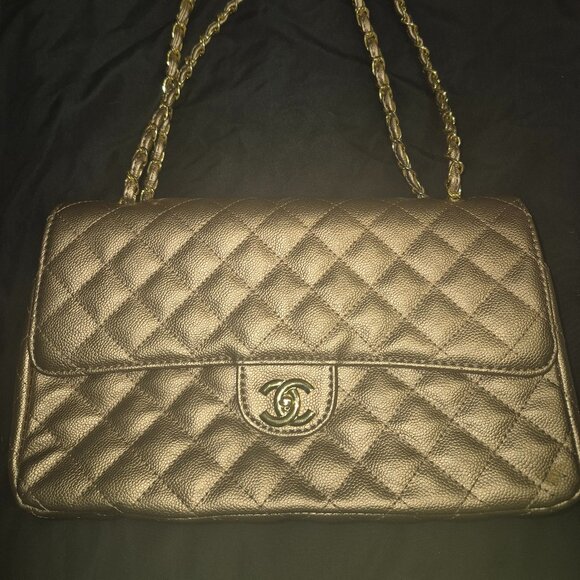 Channel purse - Picture 1 of 1